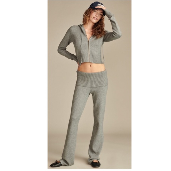 Lucky Brrand 2 Piece Lounge Set. - Picture 9 of 9